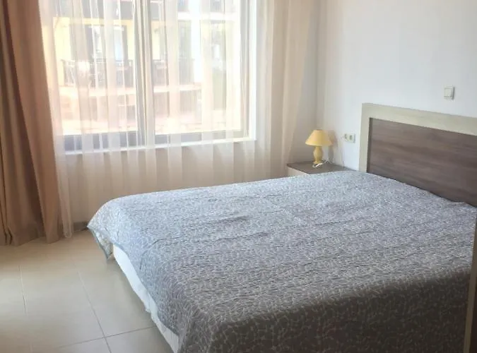 On The Sea At St Nikolas Complex-elena * 切尔诺莫雷茨